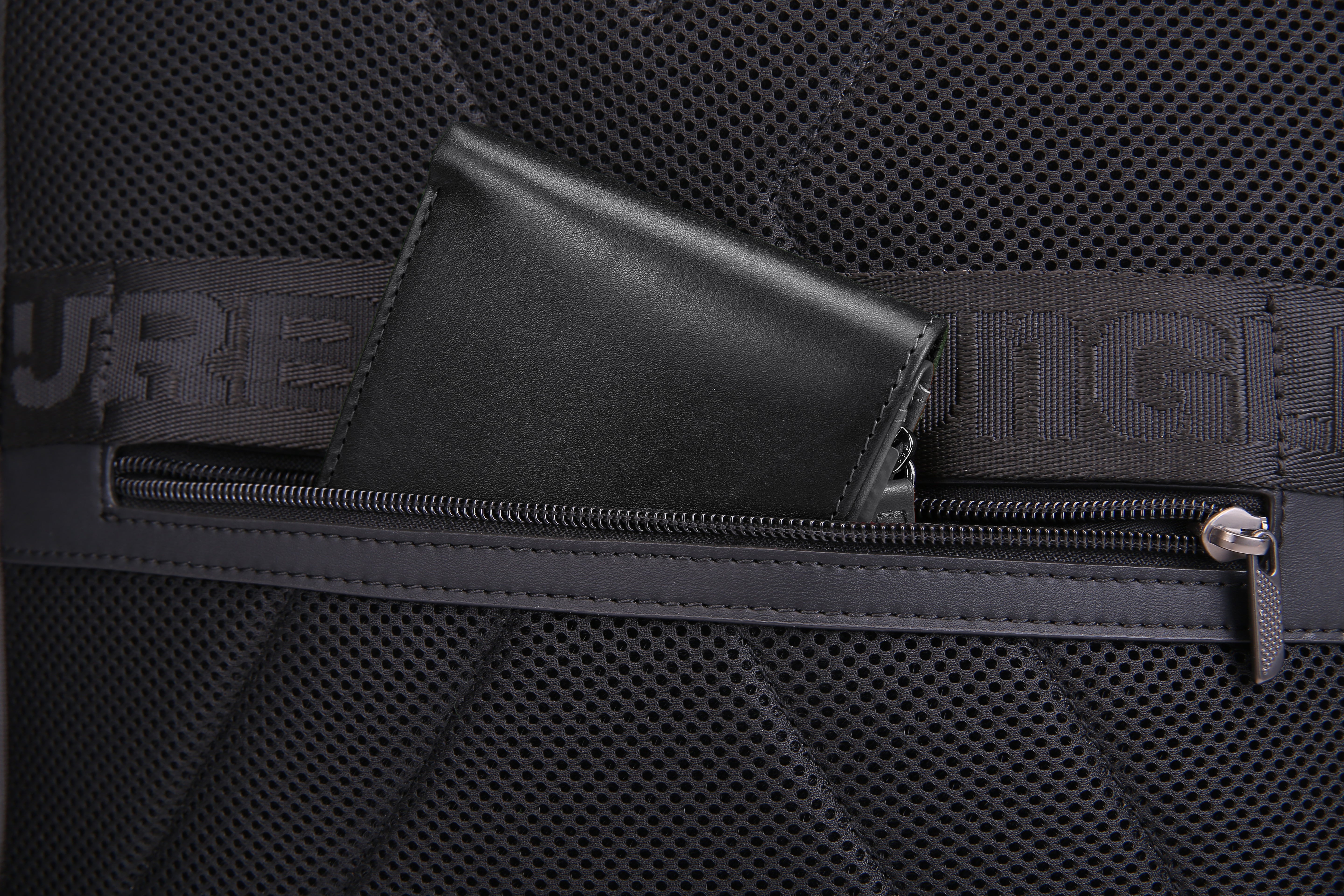 City Run Backpack - Olive